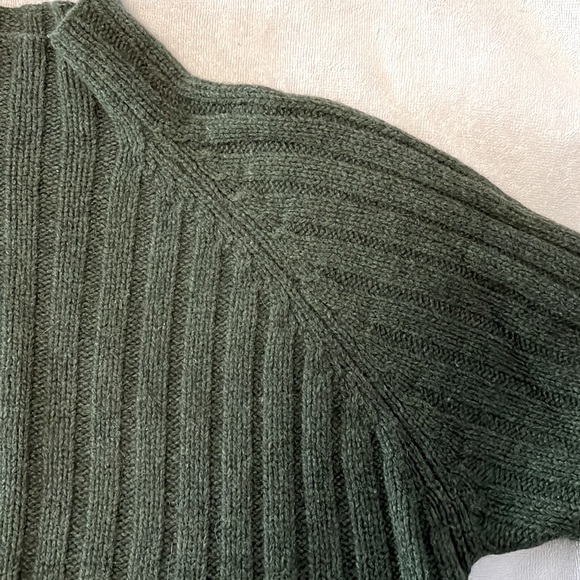 J Crew, 100% wool sweater, size S, forest green - Picture 5 of 5